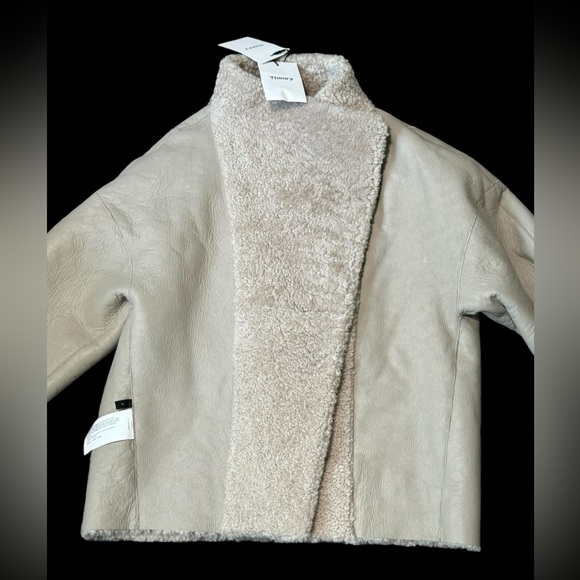 THEORY***Lamb Reversible Shearling Coat Jacket***Size Petite $2895 - Picture 4 of 6